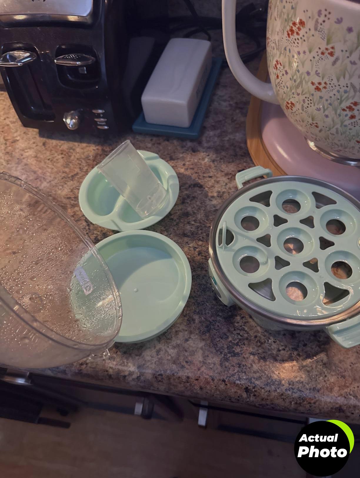 dash-egg-cooker-black-7-eggs-foto-3