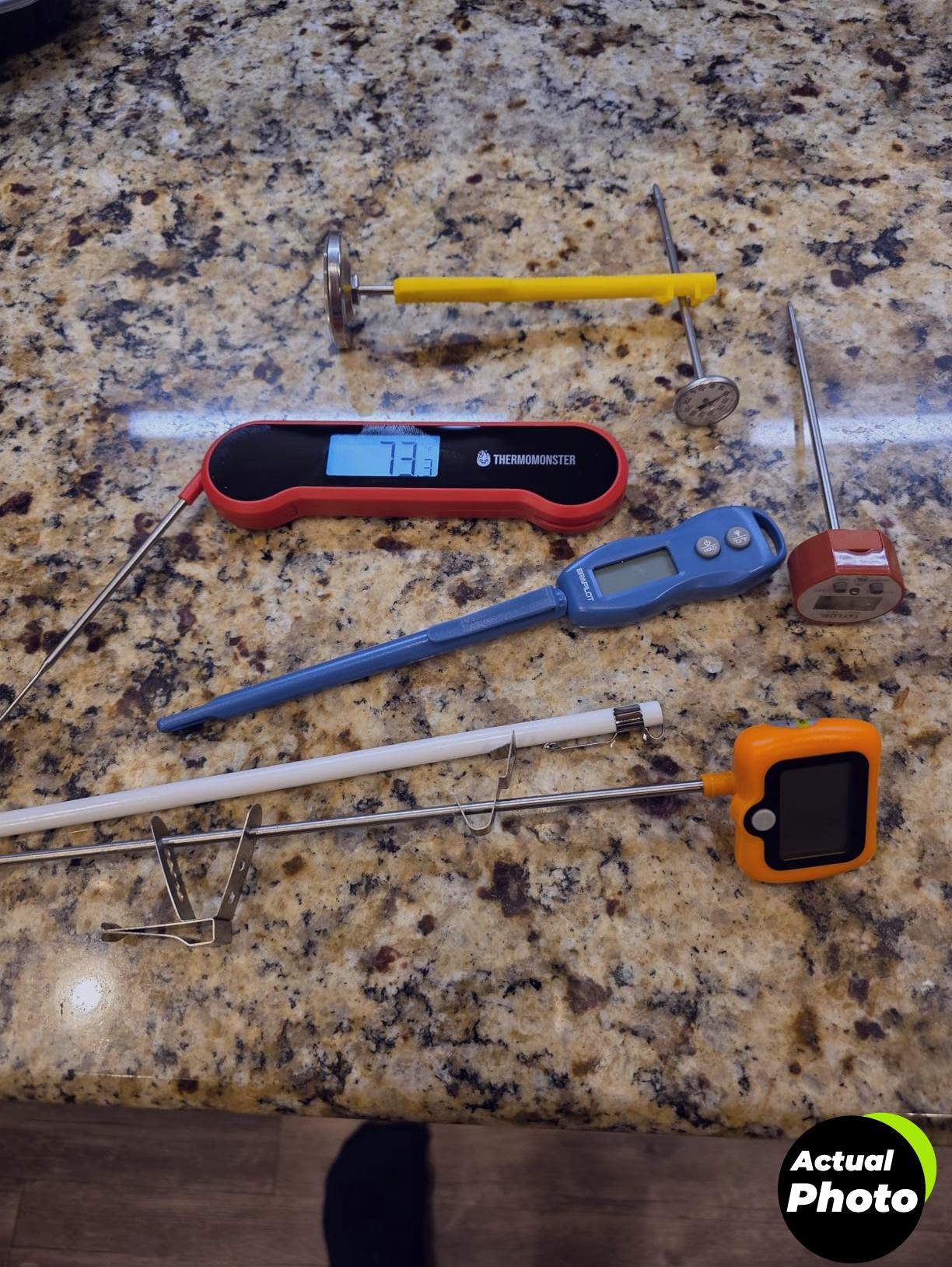 digital-meat-thermometer-red-instant-read-foto-1